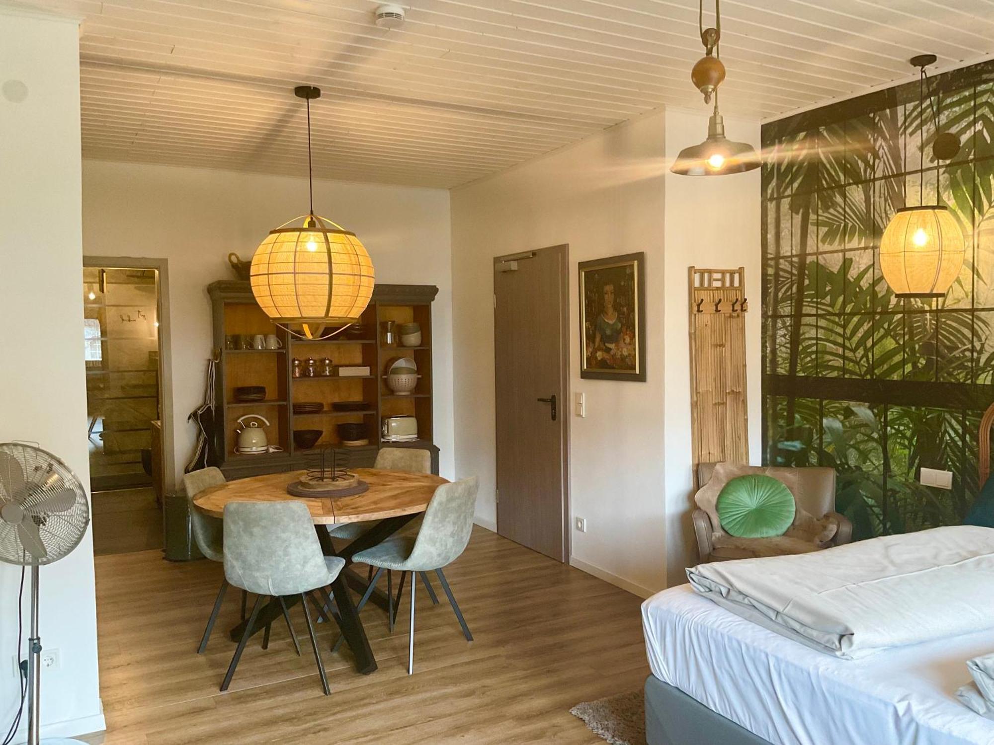Zu Jeddelohs Bungalows & Apartments -Adult Friendly Gladenbach Exteriör bild