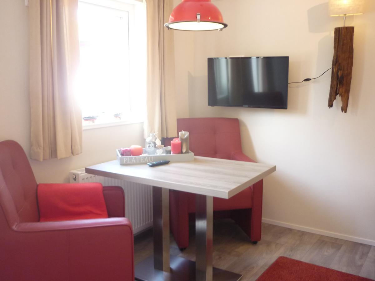 Zu Jeddelohs Bungalows & Apartments -Adult Friendly Gladenbach Exteriör bild